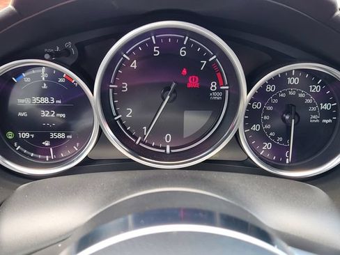 Used 2025 MAZDA MX-5 Miata Club RWD image 16