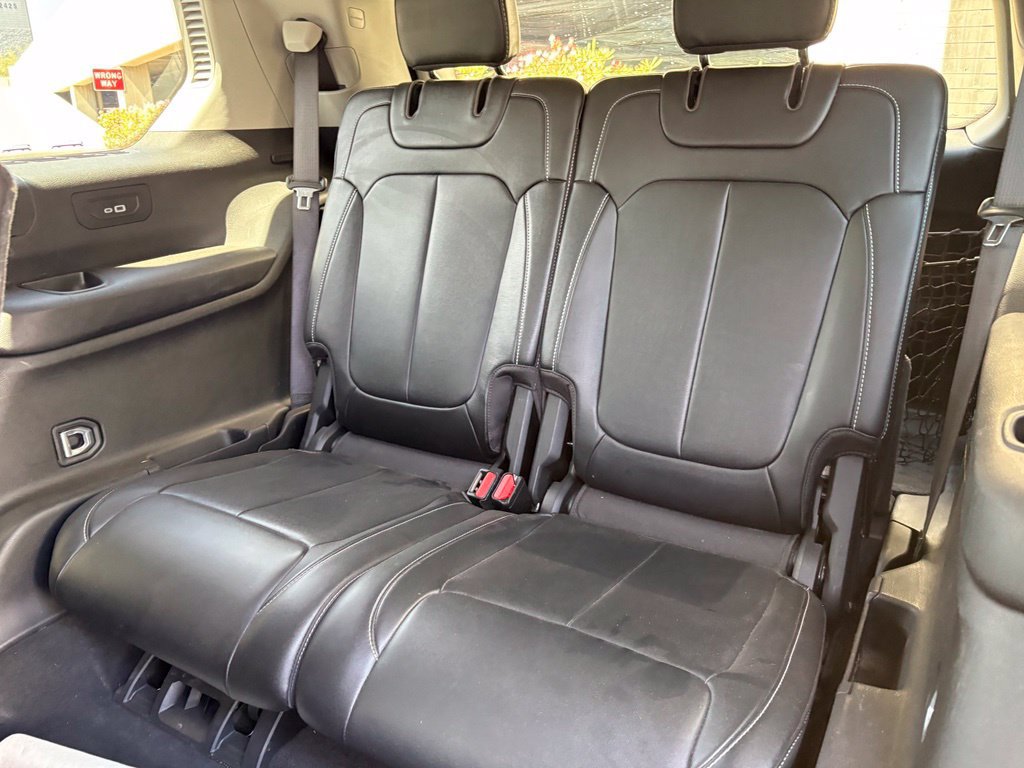 Used 2021 Jeep Grand Cherokee L Limited AWD/4WD image 11