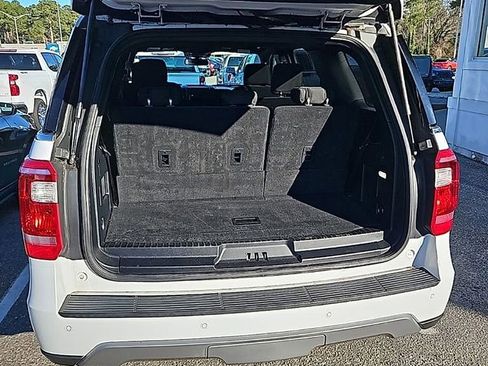 Used 2021 Ford Expedition XLT image 5