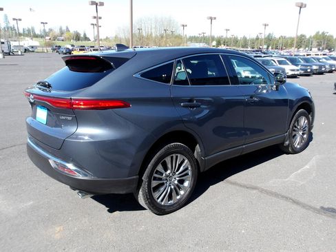 Used 2023 Toyota Venza Limited image 5