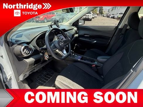 Used 2024 Nissan Kicks SV w/ Interior Electronics Package FWD image 5