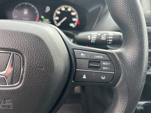 Used 2025 Honda HR-V LX image 19