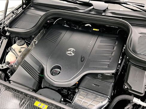 Used 2026 Mercedes-Benz GLS 450 4MATIC image 30