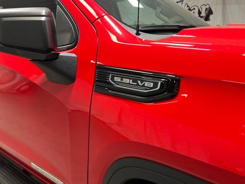 Used 2022 GMC Sierra 1500 Elevation w/ X31 Off-Road Package AWD/4WD image 9