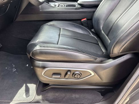 Used 2022 Jeep Wagoneer Series I AWD/4WD image 16