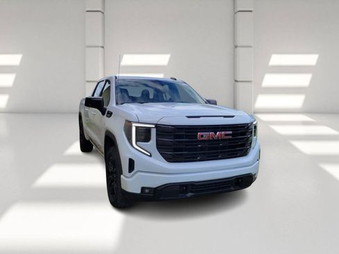 Used 2024 GMC Sierra 1500 Elevation RWD image 3