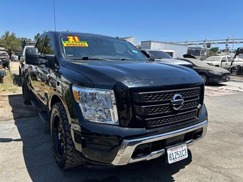 Used 2021 Nissan Titan SV w/ SV Convenience Package RWD image 8