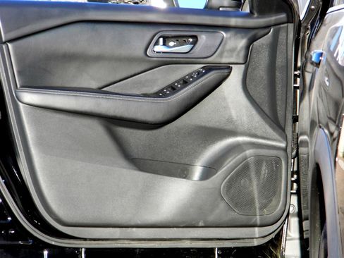 Used 2020 Kia Sorento LX image 19