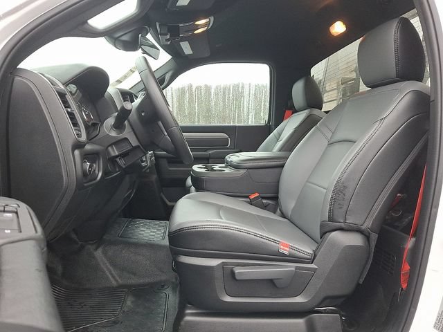 Used 2025 RAM 5500 Tradesman w/ Chrome Appearance Group AWD/4WD image 12