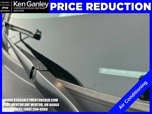 Used 2018 Chevrolet Traverse LT FWD image 28