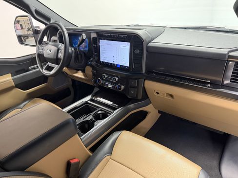 Used 2024 Ford F350 Lariat w/ Lariat Ultimate Package AWD/4WD image 27