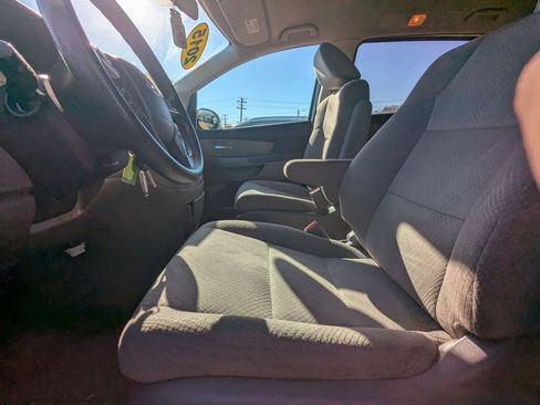 Used 2015 Honda Odyssey LX image 16