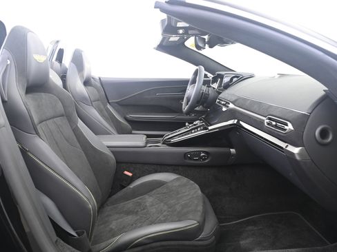 Used 2026 Aston Martin V8 Vantage Coupe RWD image 22