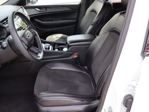 Used 2023 Jeep Grand Cherokee L Laredo AWD/4WD image 17