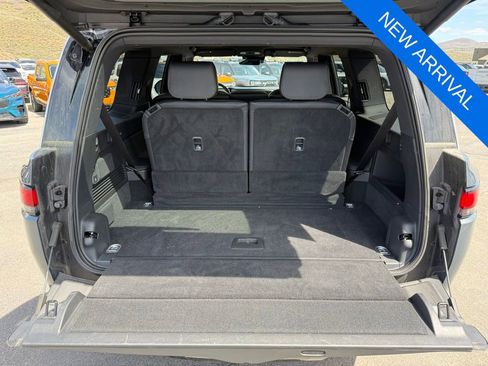 Used 2026 Rivian R1S Adventure AWD/4WD image 12