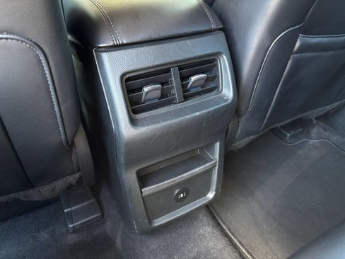 Used 2024 Ford Edge SEL AWD/4WD image 19