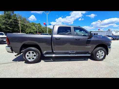 Used 2025 RAM 2500 Big Horn AWD/4WD image 9