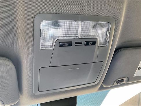 Used 2018 Toyota Highlander Plus image 29