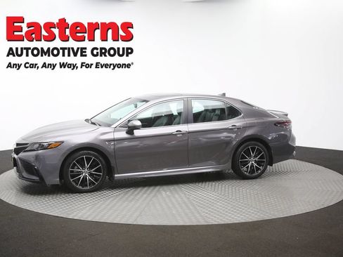 Used 2024 Toyota Camry SE w/ Cold Weather Package FWD image 54