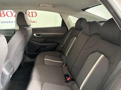 Used 2022 Hyundai Sonata SE w/ Cargo Package FWD image 13