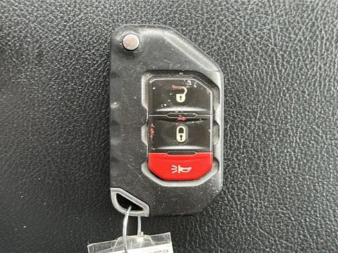 Used 2020 Jeep Gladiator Sport w/ Quick Order Package 24S AWD/4WD image 24