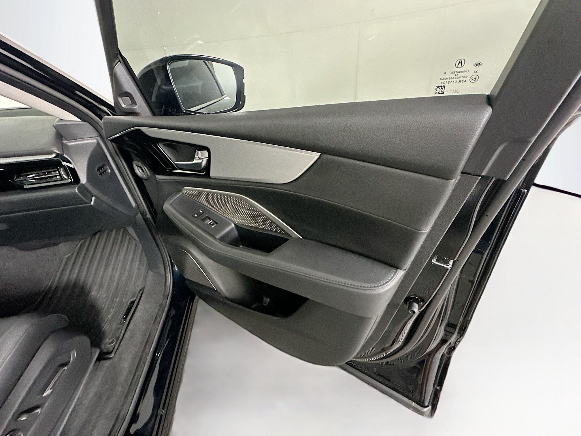 Used 2024 Acura MDX FWD image 34