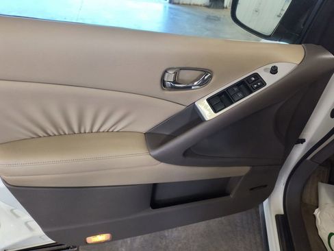 Used 2010 Nissan Murano SL w/ Navigation Pkg AWD/4WD image 11