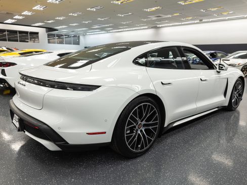 Used 2020 Porsche Taycan Turbo AWD/4WD image 5