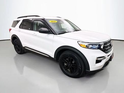 Used 2021 Ford Explorer XLT w/ Equipment Group 202A AWD/4WD image 1