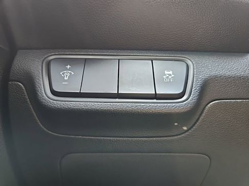 Certified 2022 Kia Forte LXS FWD image 16
