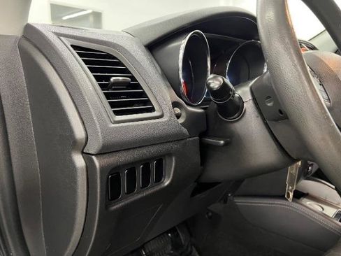 Used 2020 Mitsubishi Outlander Sport ES image 10