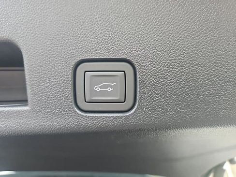 New 2026 GMC Acadia Denali Ultimate w/ LPO, Floor Liner Package AWD/4WD image 22