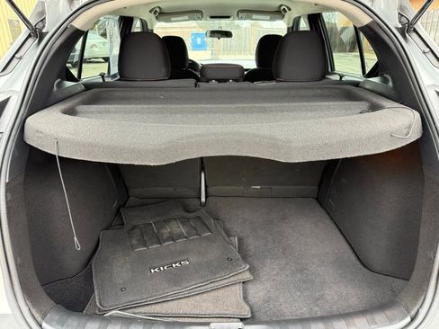 Used 2018 Nissan Kicks SR FWD image 14