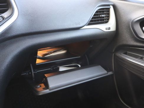 Used 2016 Jeep Cherokee Trailhawk w/ Cold Weather Group image 37