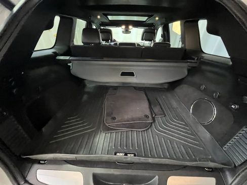 Used 2019 Jeep Grand Cherokee Overland image 28