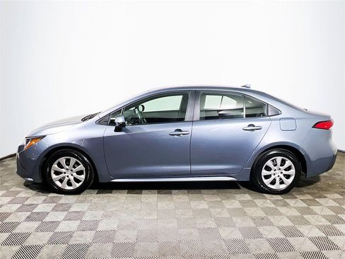 Certified 2025 Toyota Corolla LE image 5