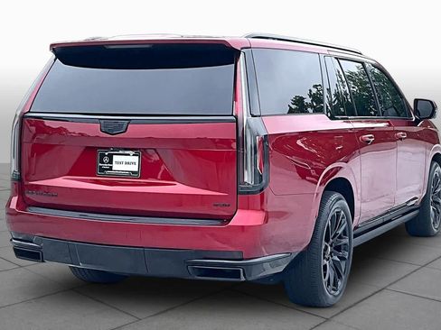 Used 2023 Cadillac Escalade ESV Sport Platinum w/ LPO, ONYX Package AWD/4WD image 13