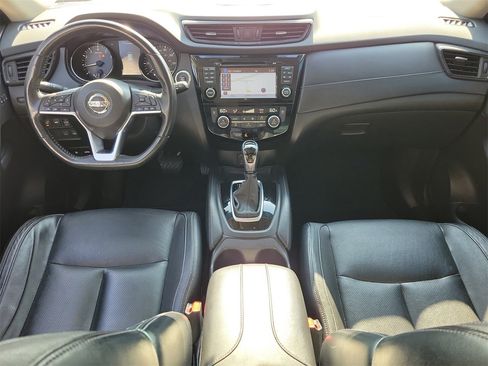 Used 2017 Nissan Rogue SL image 13