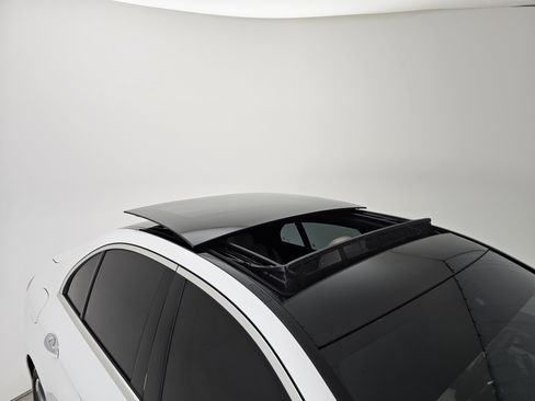 Certified 2017 Mercedes-Benz E 300 4MATIC image 28