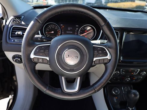 Used 2017 Jeep Compass Limited image 13