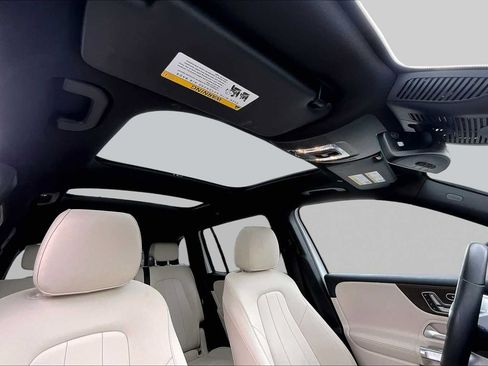 Used 2025 Mercedes-Benz GLB 250 image 14