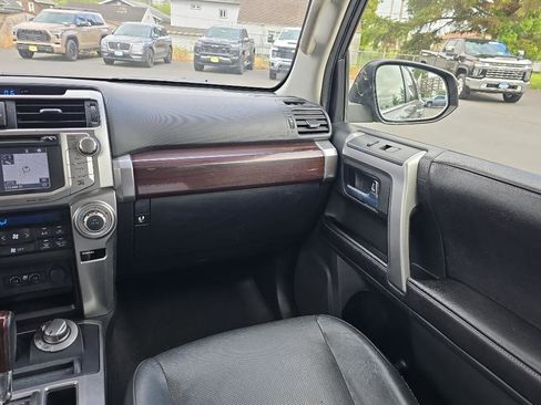 Used 2016 Toyota 4Runner Limited image 21