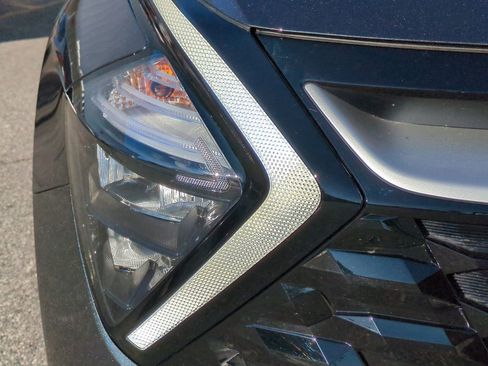 Used 2023 Kia Sportage EX image 10