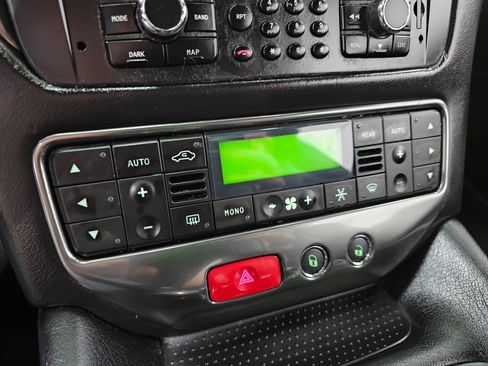 Used 2013 Maserati GranTurismo Sport image 20