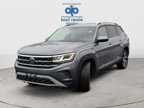 Used 2022 Volkswagen Atlas SEL image 2