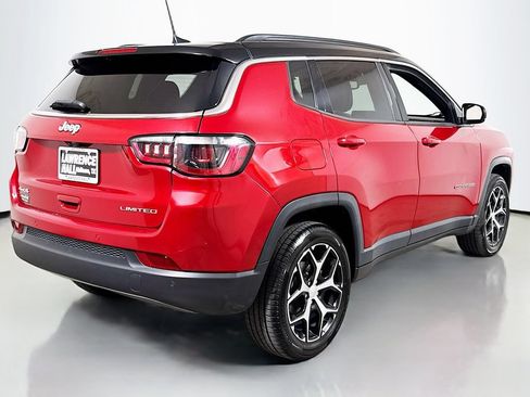 Used 2024 Jeep Compass Limited AWD/4WD image 4