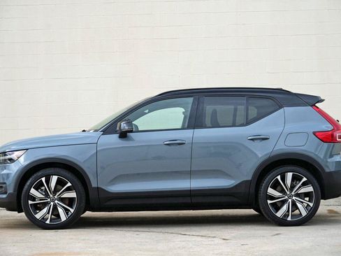Used 2021 Volvo XC40 P8 Recharge w/ Advanced Package AWD/4WD image 8