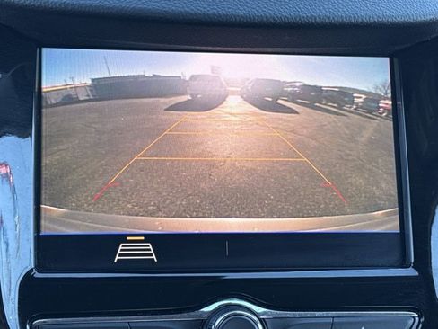 Used 2020 Chevrolet Trax LT w/ LT Convenience Package image 27