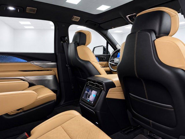 Used 2025 Cadillac Escalade IQ Sport 2 w/ LPO, ONYX Package AWD/4WD image 39