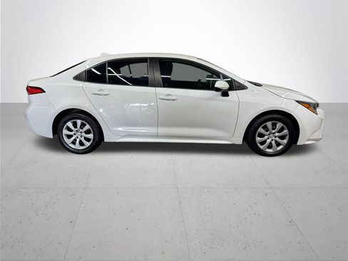 Used 2021 Toyota Corolla LE FWD image 8